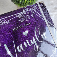 Libro de Firmas XV años - Morado y detalles en Plateado Libro de Firmas XV años - Morado y detalles en Plateado