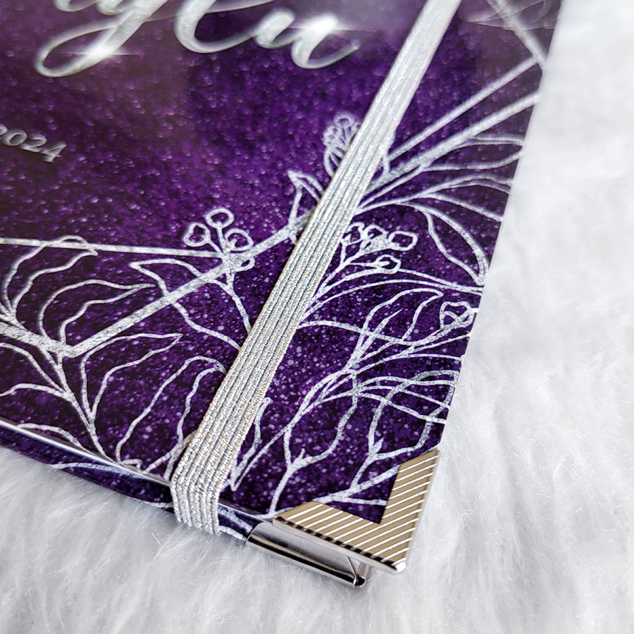 Libro de Firmas XV años - Morado y detalles en Plateado Libro de Firmas XV años - Morado y detalles en Plateado